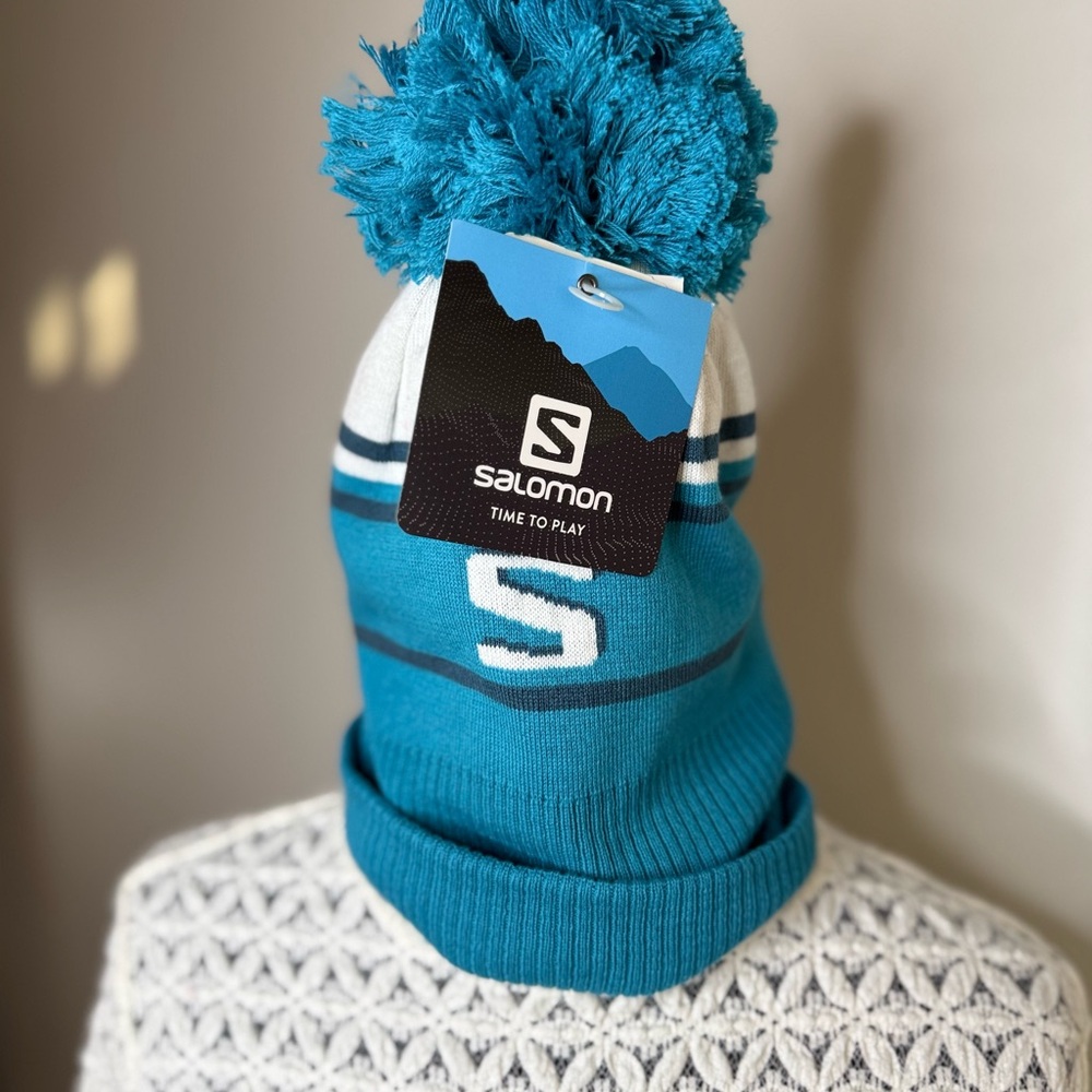 Salomon Teal Pom Pom Beanie Ski Snowboard Winter Hat NWT